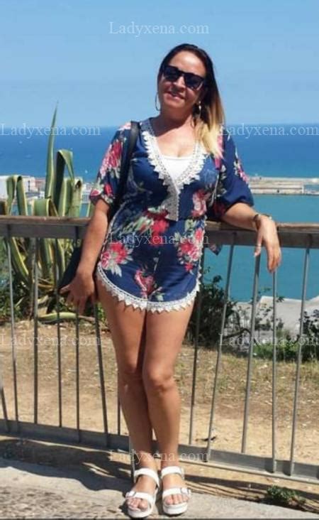 Escort Royan, annonces & annuaire des escort girls a Royan